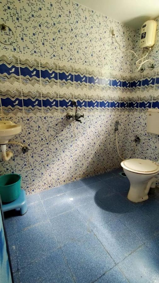 Shrushthee Guest House ヴァガトール エクステリア 写真